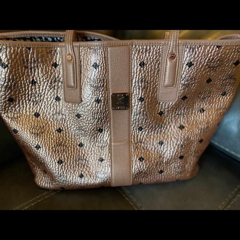 Mcm Large Tote With Insert Bag And Chain Clutch/ … - image 8